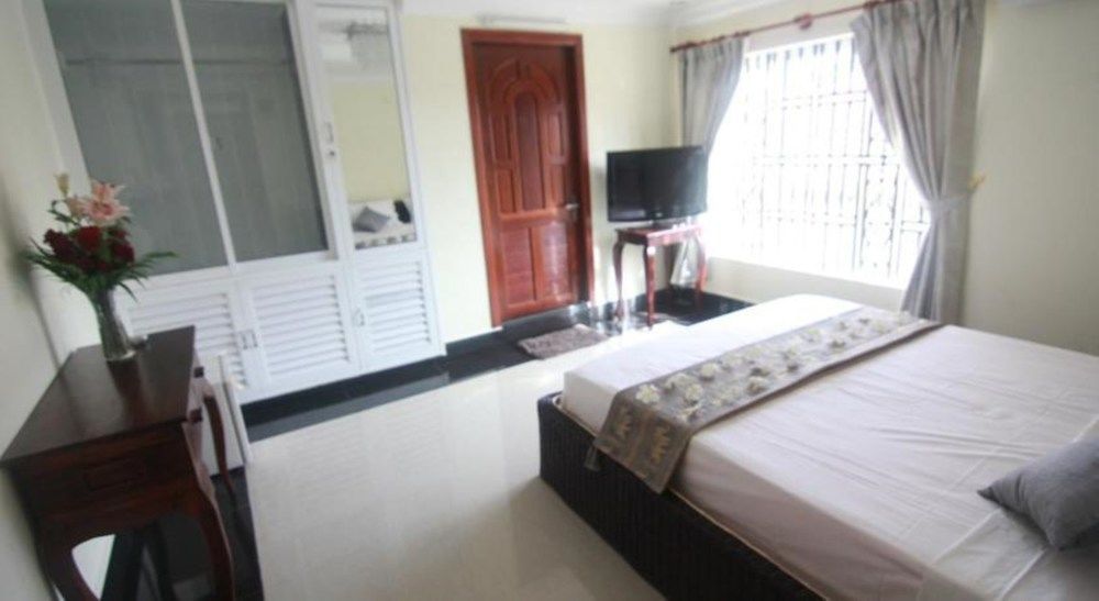 Villa D' Artagnan Hotel & Restaurant Sihanoukville Dış mekan fotoğraf